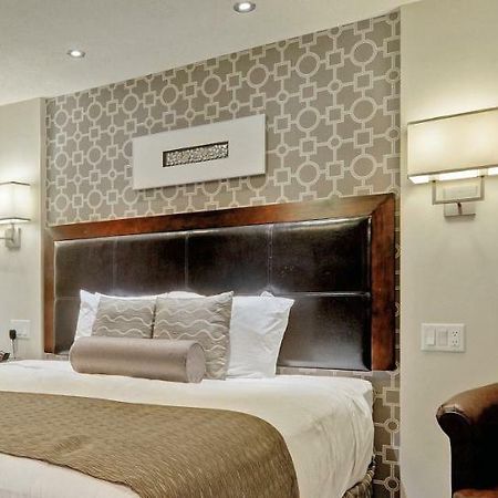 Helm'S Inn Victoria Dış mekan fotoğraf